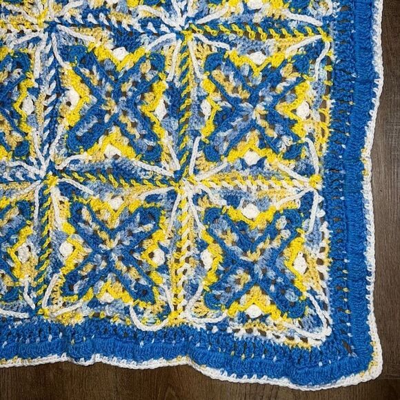 Handmade Crocheted Blanket Afghan Blue Yellow  White EUC Baby Shower Gift 💝 - Picture 3 of 11